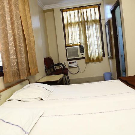 Sri Sai Krishna Deluxe Lodge Hajdarabad Zewnętrze zdjęcie