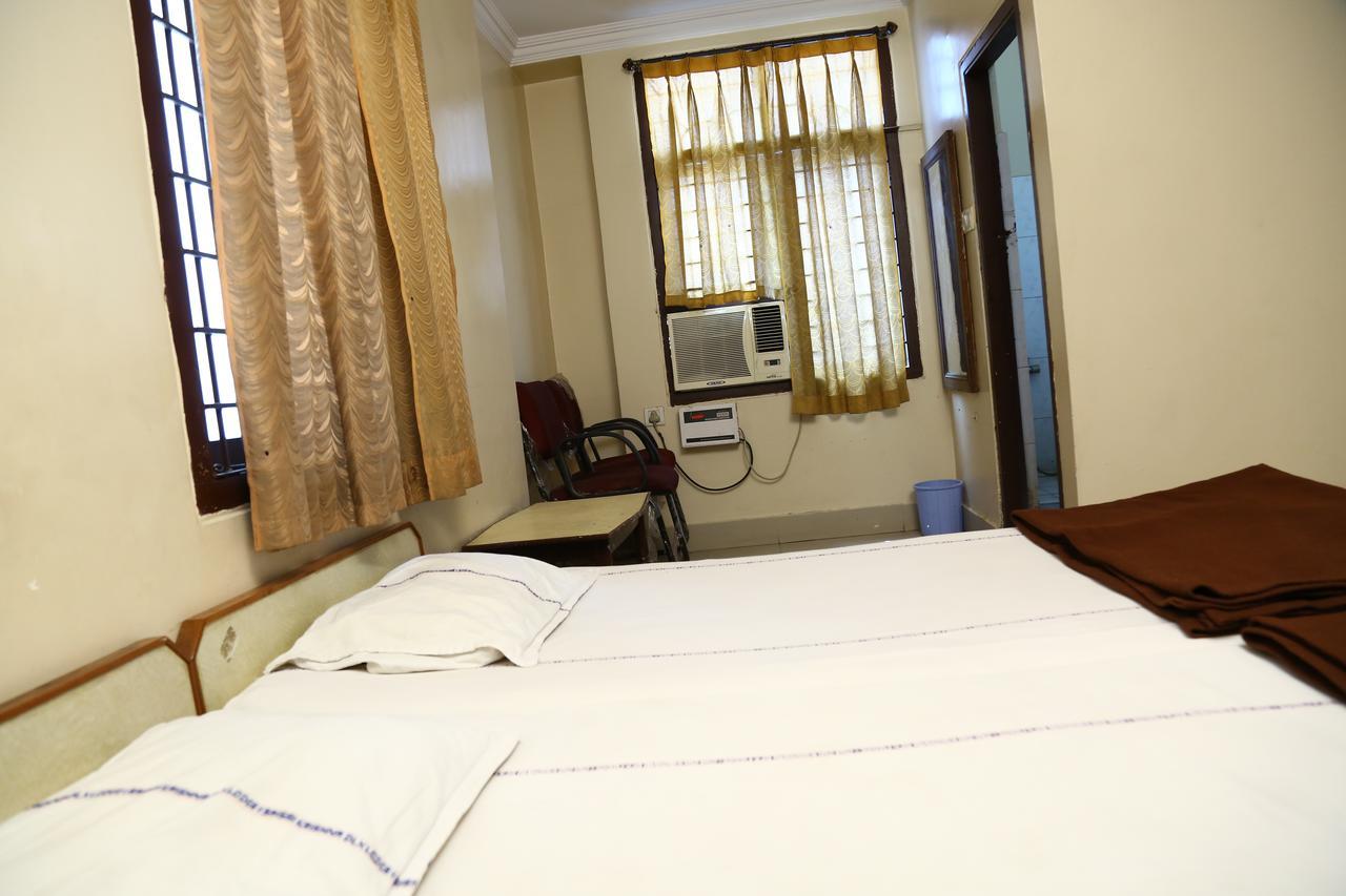 Sri Sai Krishna Deluxe Lodge Hajdarabad Zewnętrze zdjęcie