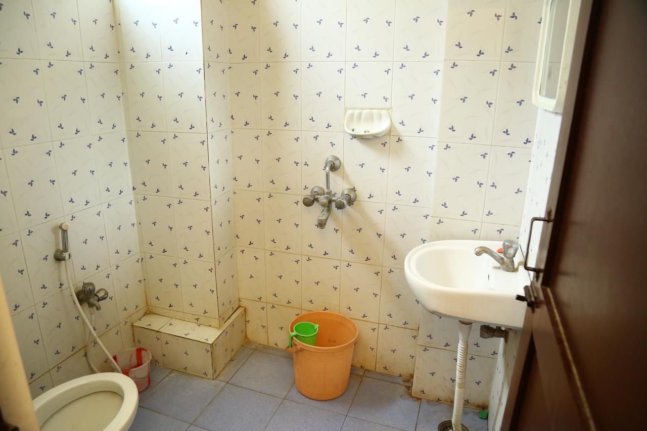 Sri Sai Krishna Deluxe Lodge Hajdarabad Zewnętrze zdjęcie